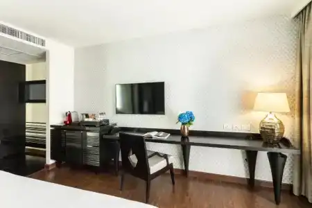 Mövenpick Sukhumvit 15 Bangkok - SHA Extra Plus Certified - 42