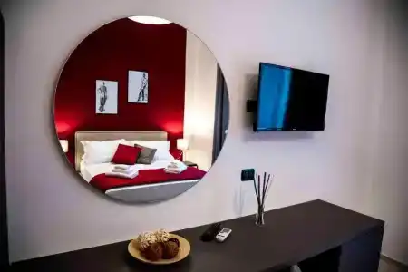 Bespoke Luxury Suites - 28