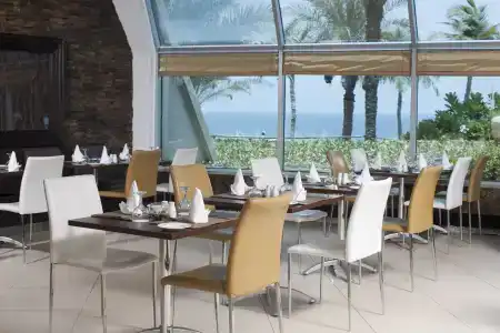 Occidental Sharjah Grand - 12