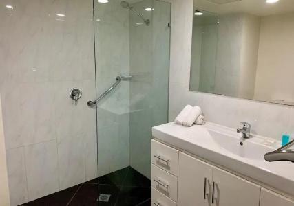 Outrigger Burleigh - 115