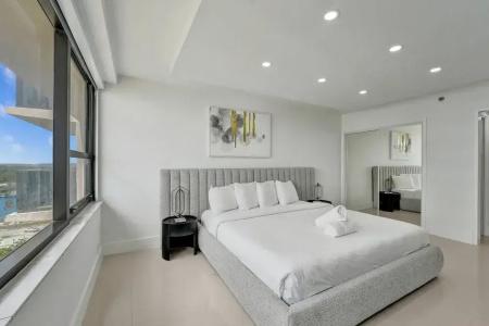 The Alexander All Suites - 558