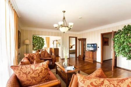 Romance & Family Suites - 106