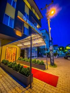 Roy Otel Akçay - 30