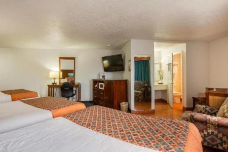 Sandia Peak Inn at Old Town - 27