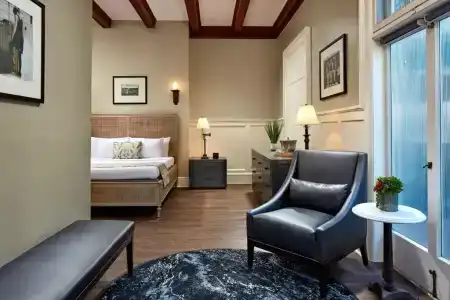 Glorietta Bay Inn - 64
