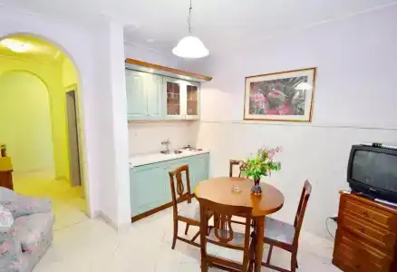 Villa Velzon Guesthouse - 61