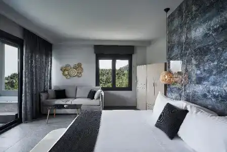 Mirabilia Boutique - 110