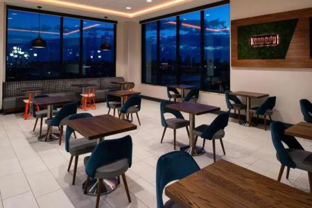 Hyatt Place Chicago Wicker Park - Brand New - 8