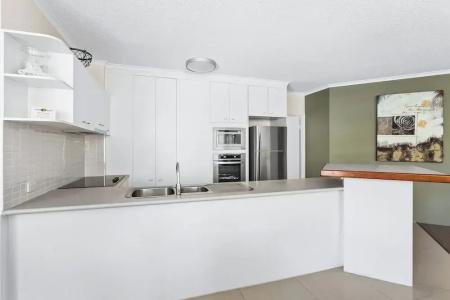 Noosa Tropicana - 132