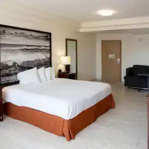 Super 8 by Wyndham Virginia Beach Oceanfront - 41