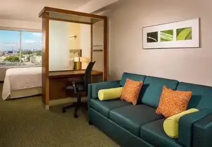 SpringHill Suites by Marriott New York LaGuardia Airport - 2