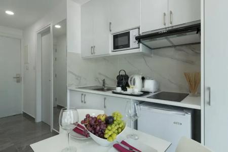 Art & Wine Studios and Apts - 118