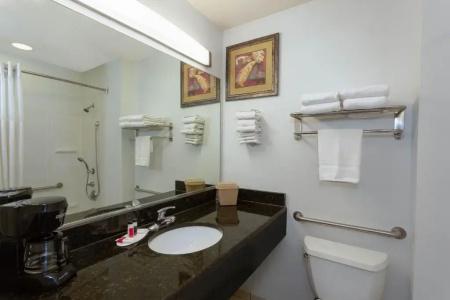 Days Inn & Suites by Wyndham - 54