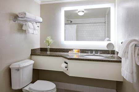 Glorietta Bay Inn - 48