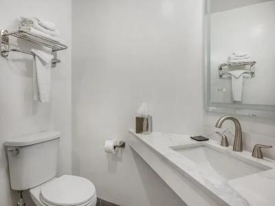 Best Western Plus - 99