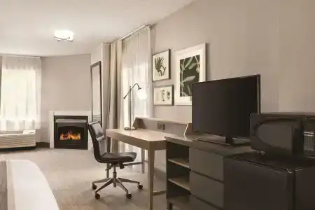 Country Inn & Suites by Radisson, South, TN - 4