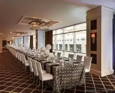 Sheraton Grand Seattle - 17