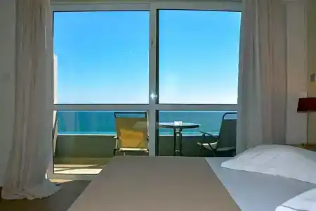 Scorpios Sea Side - 90
