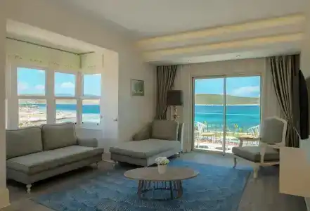DoubleTree by Hilton Cesme Alacati Beach Resort - 52