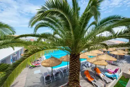 Amour Holiday Resort - 22