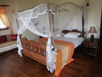 Lanka Beach Bungalows - 1