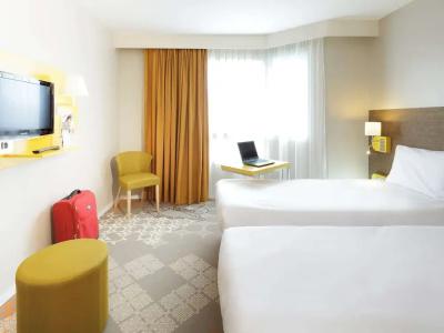 ibis Styles Tours Centre - 96