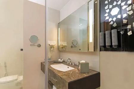 Courtyard by Marriott - 38