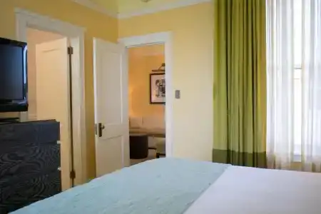 DeLuxe, a Provenance Hotel - 63