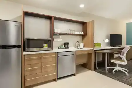 Home2 Suites By Hilton Portland Airport - 43