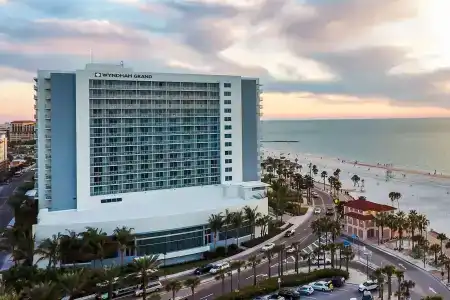 Wyndham Grand - 26