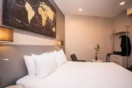 Hôtel Univers - 58