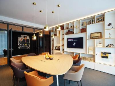 citizenM Schiphol Airport - 15