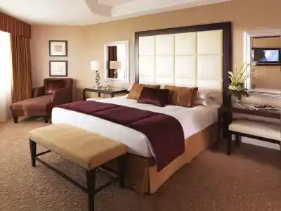 Mövenpick Grand Al Bustan - 2