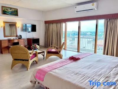 Pailyn Phitsanulok - 80
