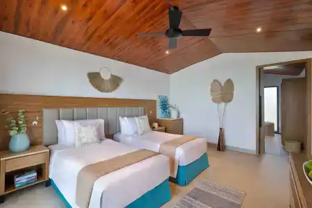 Anantara World Islands Dubai Resort - 37