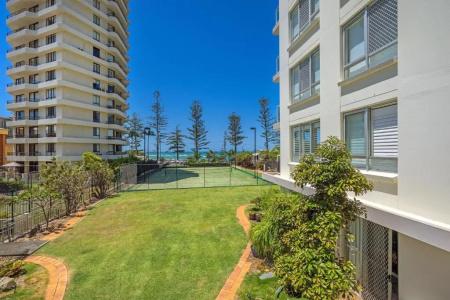 Burleigh Beach Tower - 24