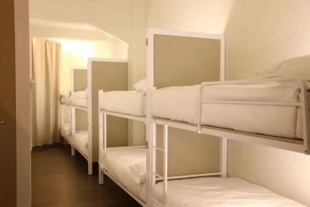 Poshtel - Premium - 4