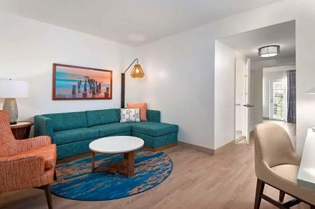 DoubleTree Suites by Hilton - 63