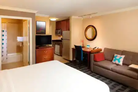 TownePlace Suites Houston Intercontinental Airport - 24