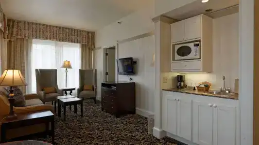 Gaslamp Plaza Suites - 17
