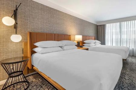 Sheraton Suites Old Town - 59