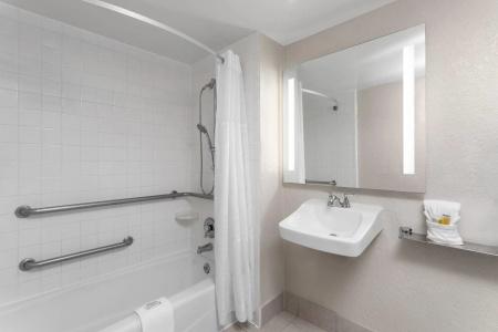 Days Inn by Wyndham Orlando Conv. Center/International Dr - 7