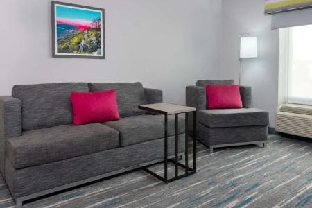 Hampton Inn & Suites/University Area - 65