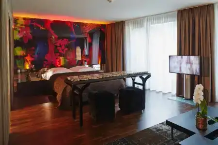 Savoy - 5