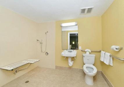 Lax Stadium Inn - 10