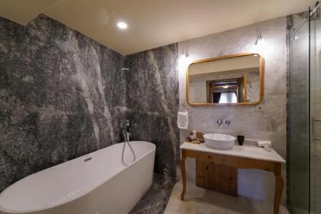 Luxury Cratus Stone Palace - 7