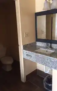Diamond Inn & Suites - 42
