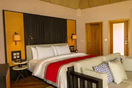 Meeru Island Resort & Spa - 4