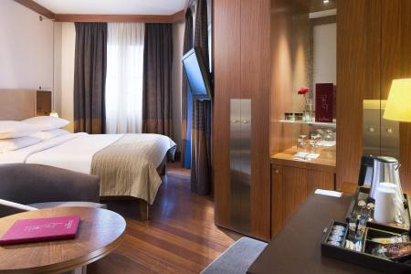 Radisson Blu Champs-Elysées, Paris - 11
