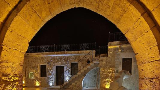 Golden Cave Suites - 18